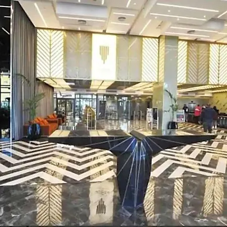 Luxury With Gym And Pool Floor40